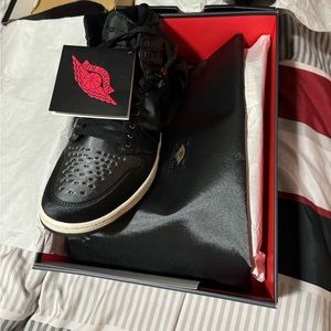 Few pairs for Jordan 1’s BLACK PAIR WORE ONCE THE OTHERS WORE 2x MAX